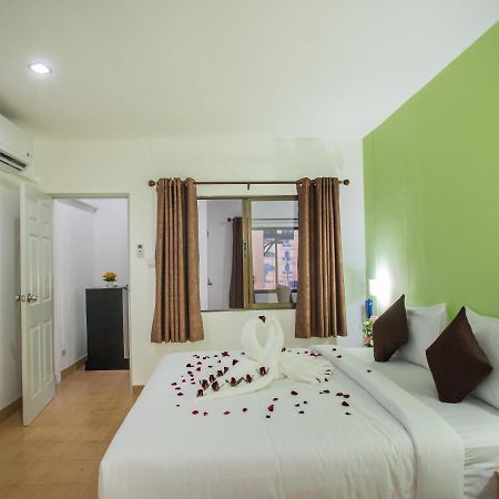 Tj Guesthouse Pattaya Exterior photo