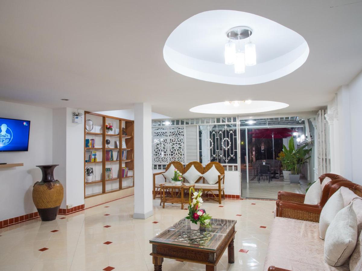 Tj Guesthouse Pattaya Exterior photo